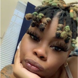 Meet your Posher, Karissa